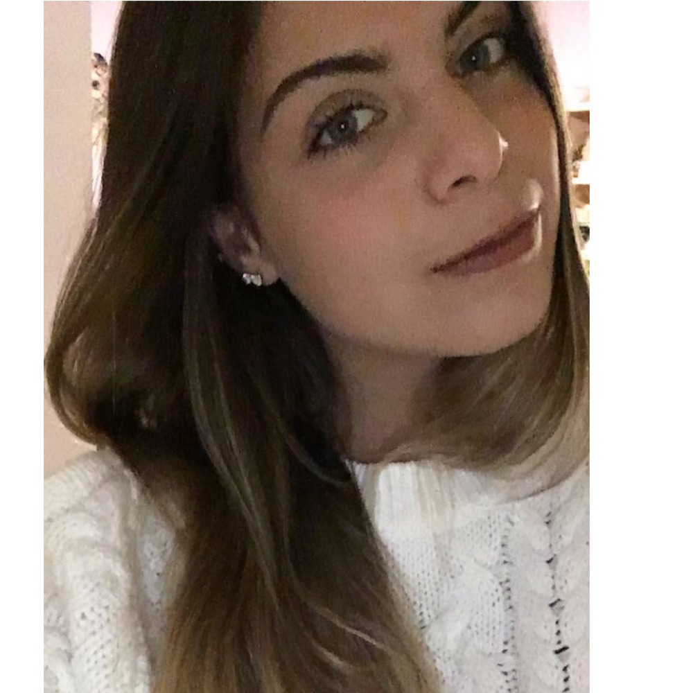 Meet your Posher, Danielle